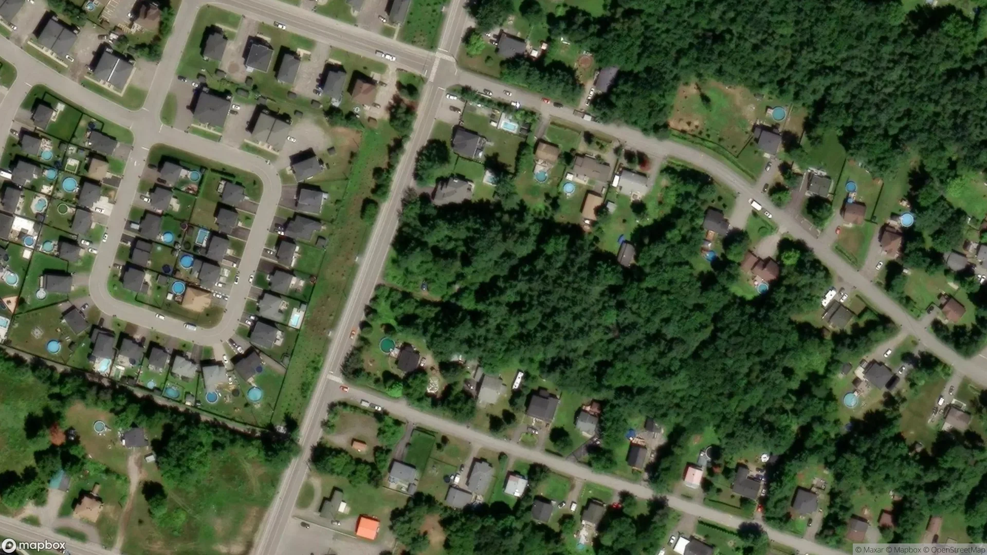 Tax sale property at , Saint-Lin-Laurentides - Photo 2