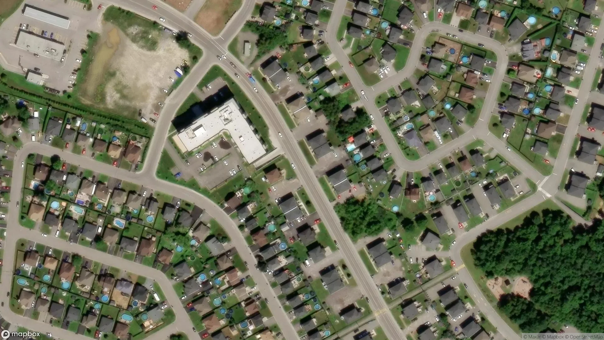 Tax sale property at , Saint-Lin-Laurentides - Photo 2