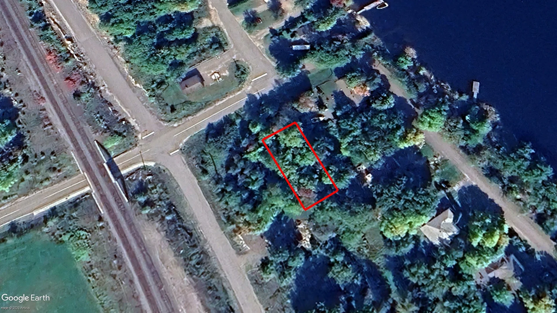 Tax sale property at 13 Maple St, Mactier, Georgian Bay - Photo 2