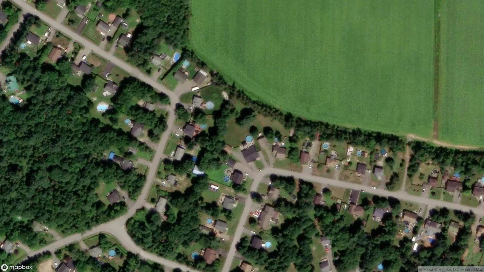 Tax sale property at , Saint-Lin-Laurentides - Photo 2
