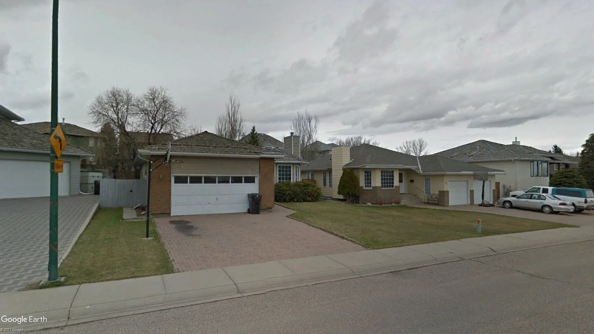 Tax sale property at 38 COACHWOOD PT W, Lethbridge - Photo 2