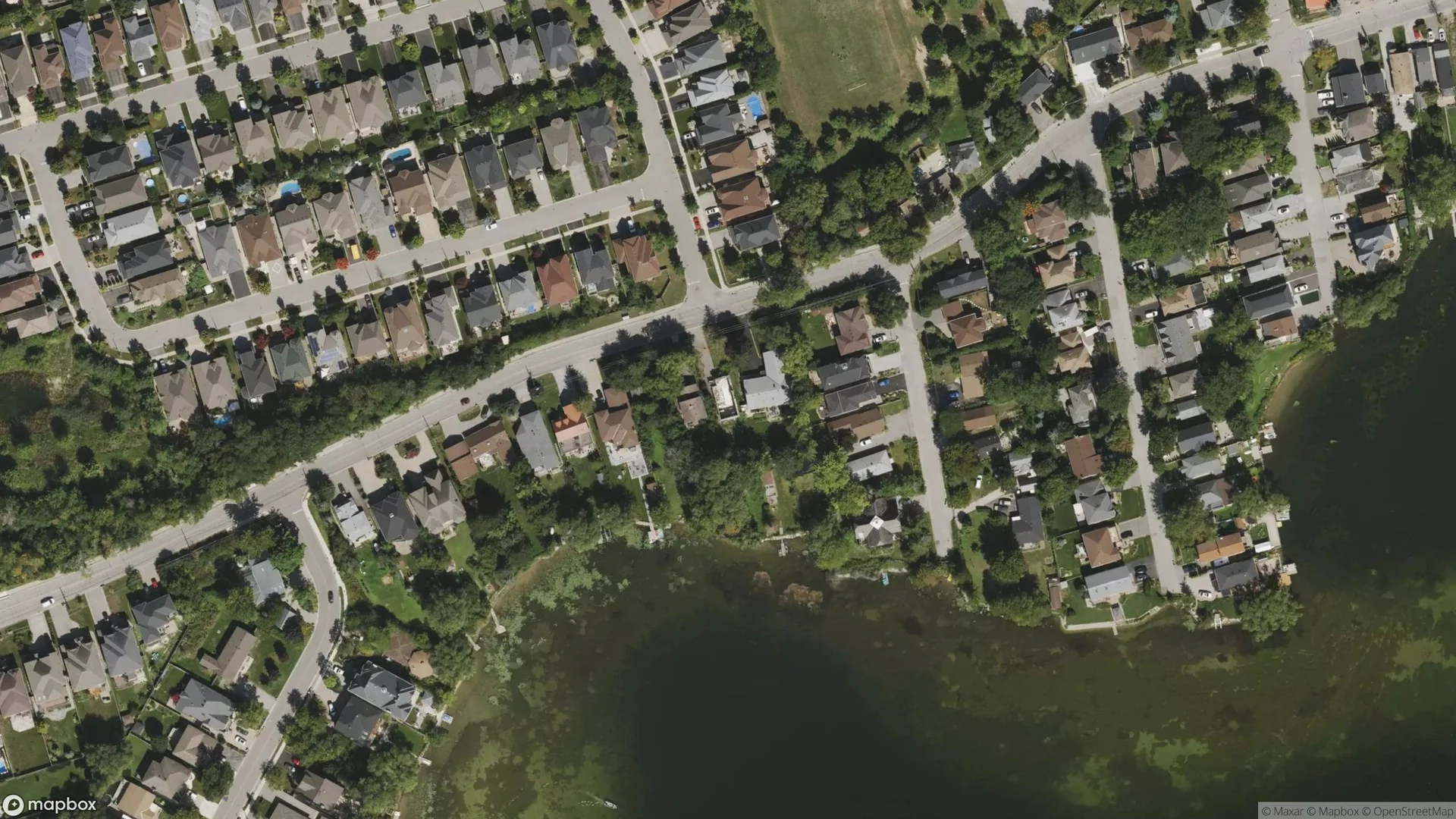 Tax sale property at 477 North Lake Rd, Richmond Hill, Richmond Hill - Photo 2