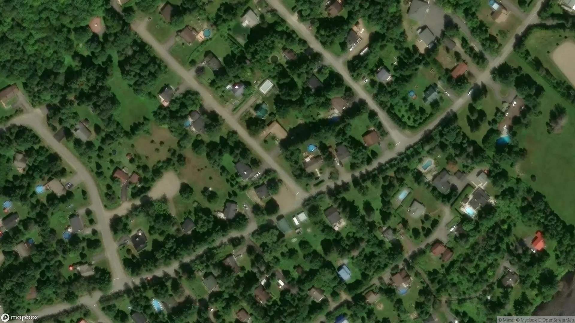 Tax sale property at , SAINTE-ADÈLE - Photo 2