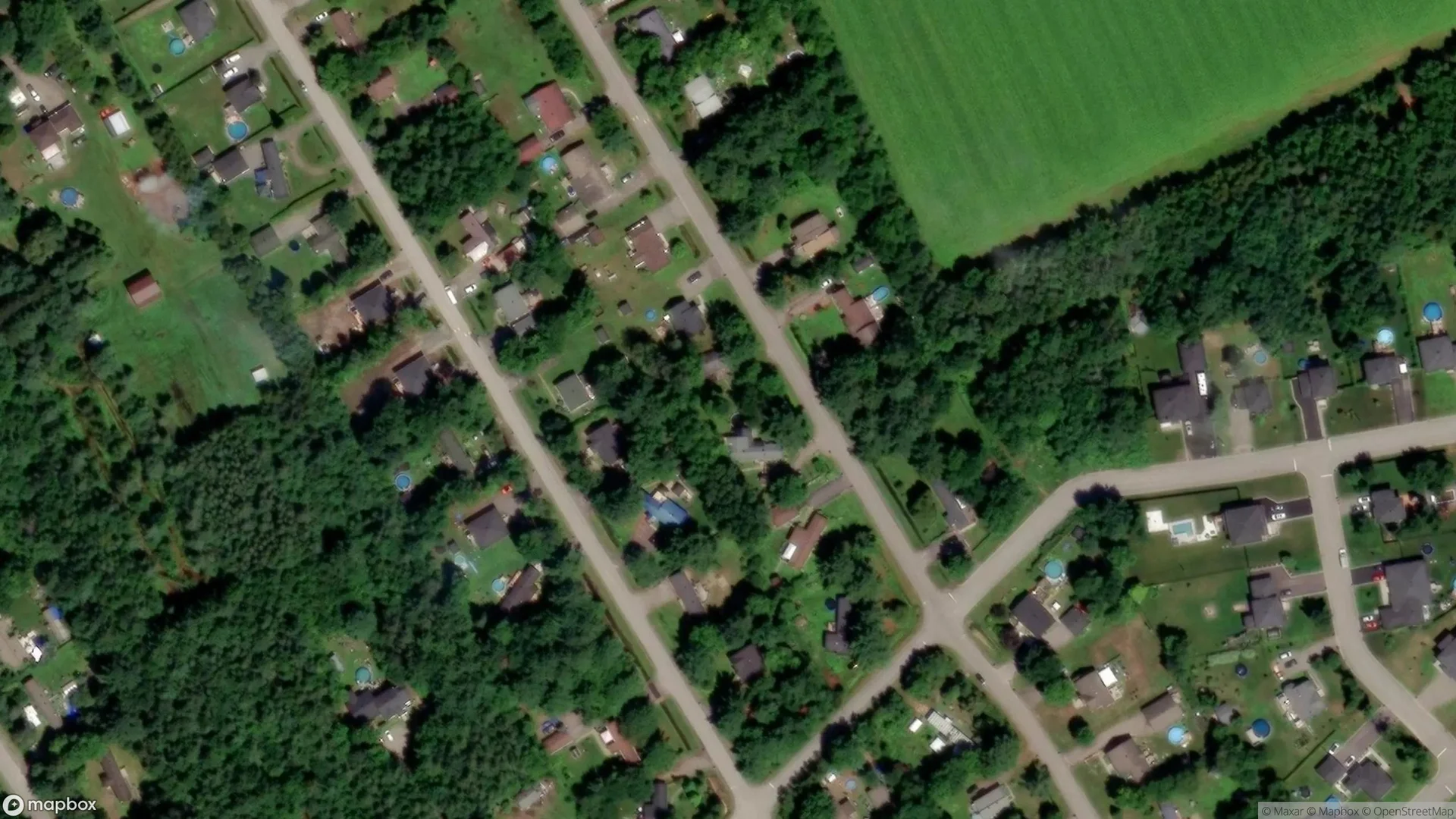 Tax sale property at , Saint-Lin-Laurentides - Photo 2