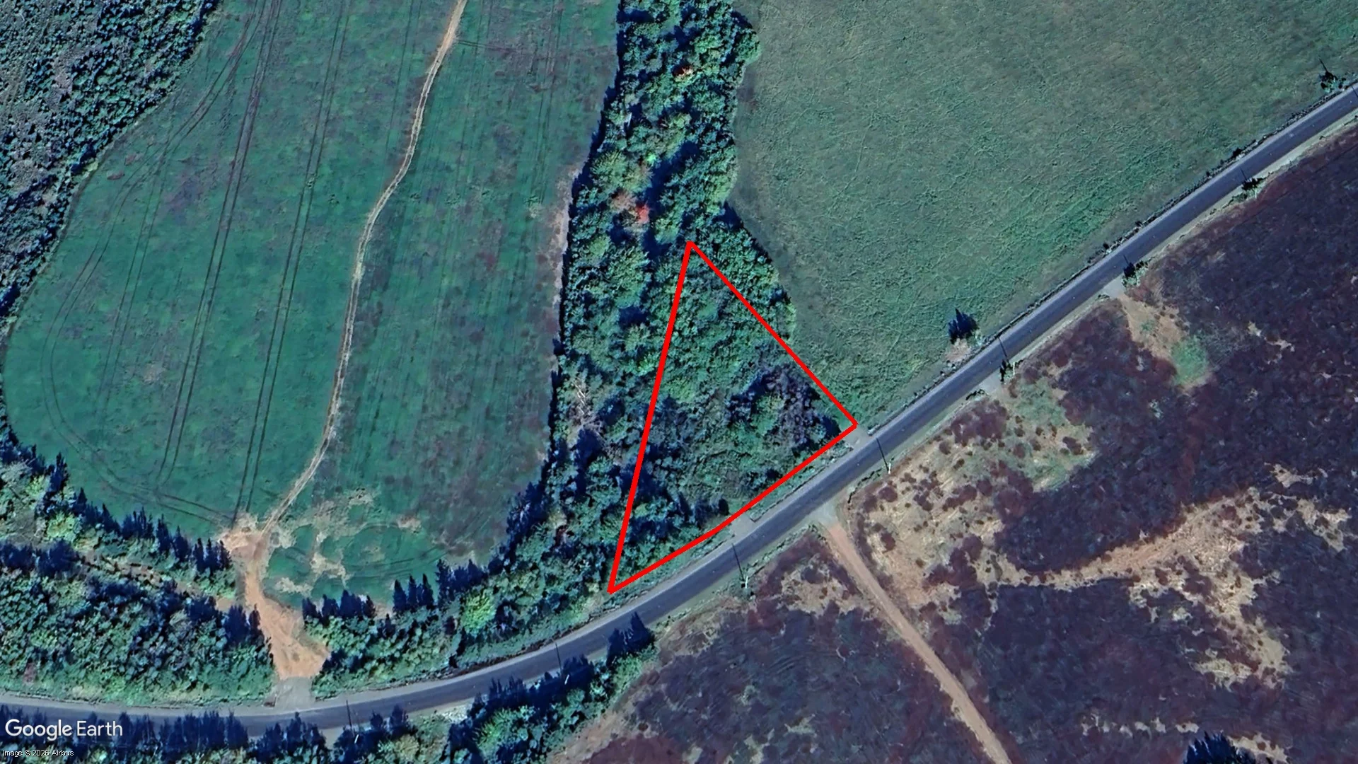 Tax sale property at 5587 Wentworth Collingwood Rd, Cumberland - Photo 2