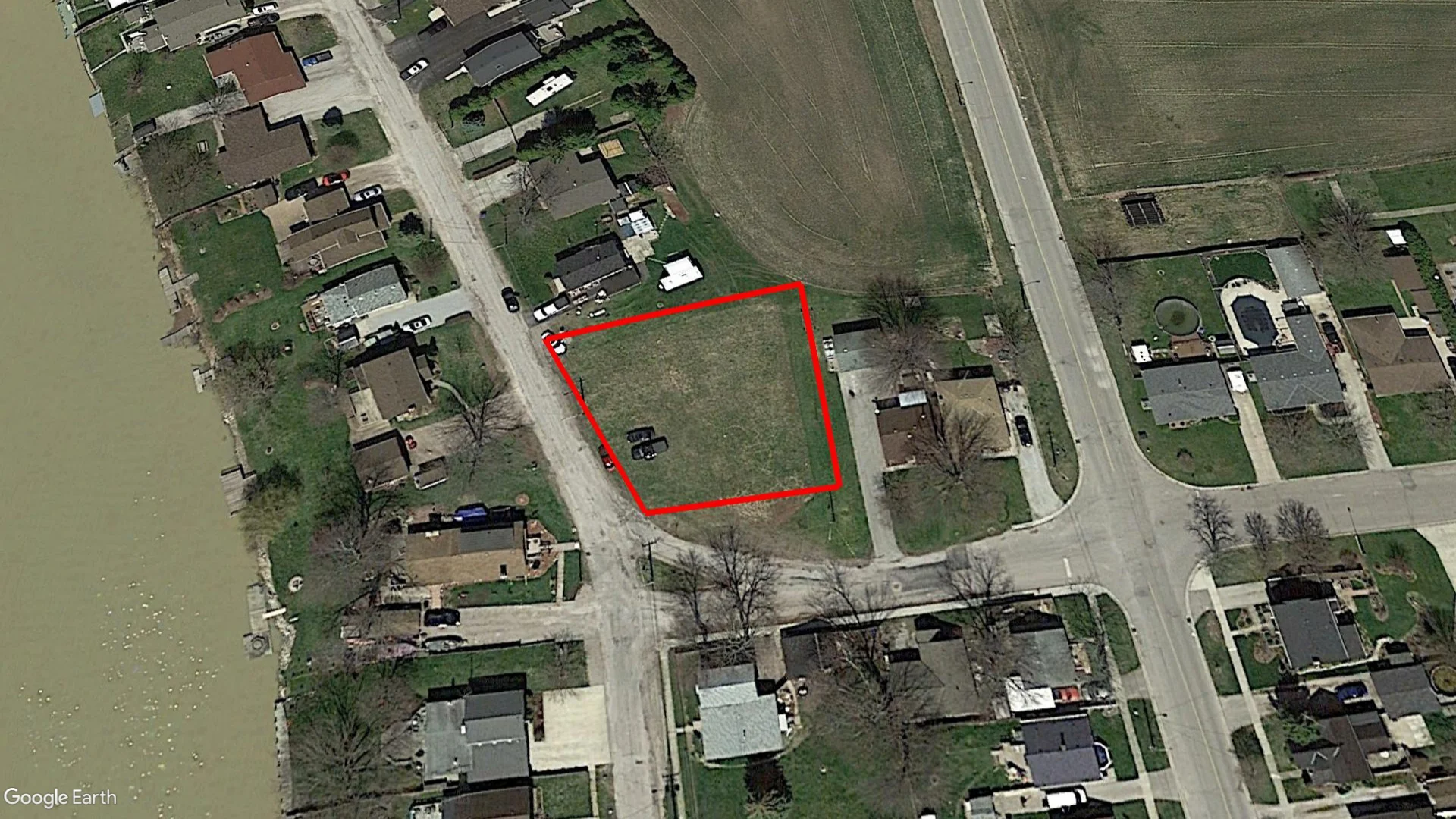 Tax sale property at 110 Water Street, Wallaceburg, Chatham-Kent - Photo 2