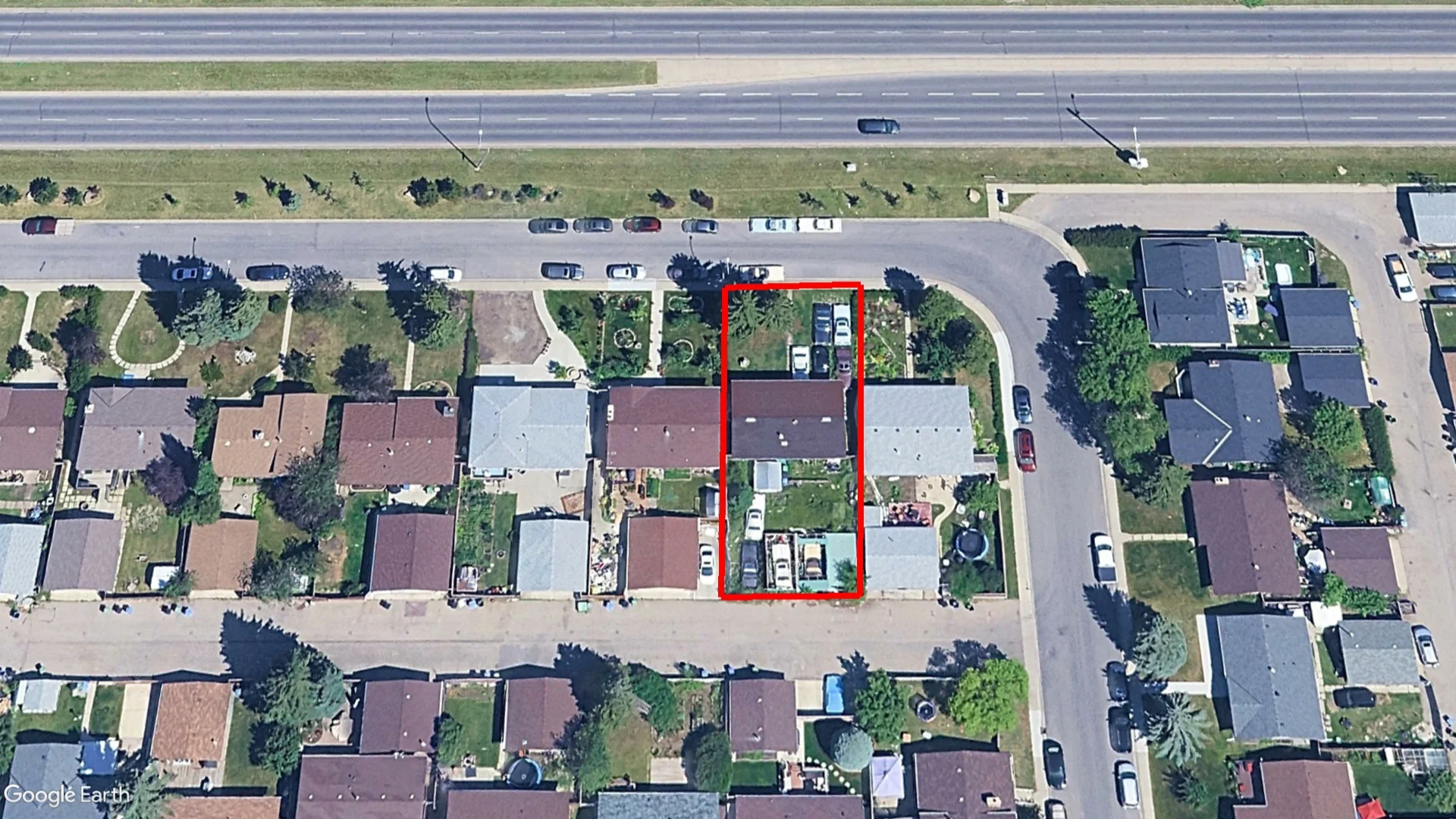 Tax sale property at 1007 RUNDLESIDE DR NE, Calgary - Photo 2