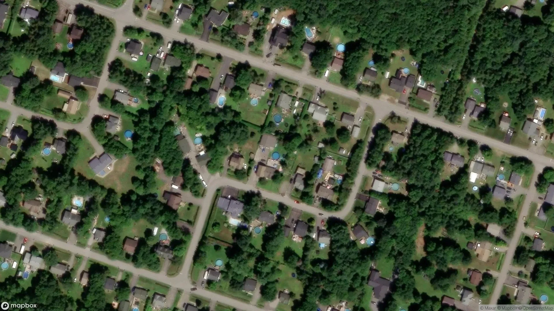 Tax sale property at , Saint-Lin-Laurentides - Photo 2