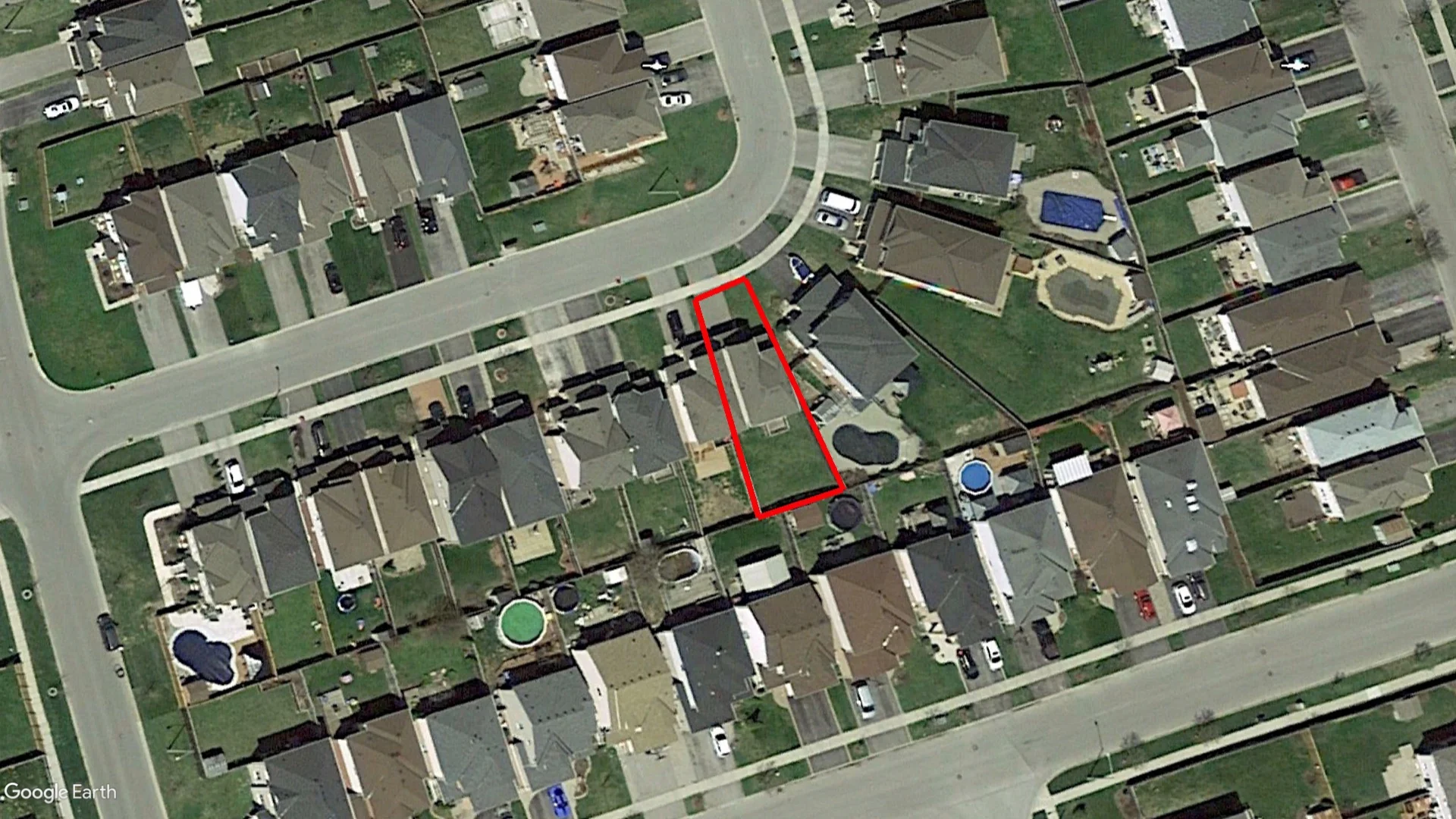 Tax sale property at 39 William Cowles Dr, Bowmanville, Clarington - Photo 2