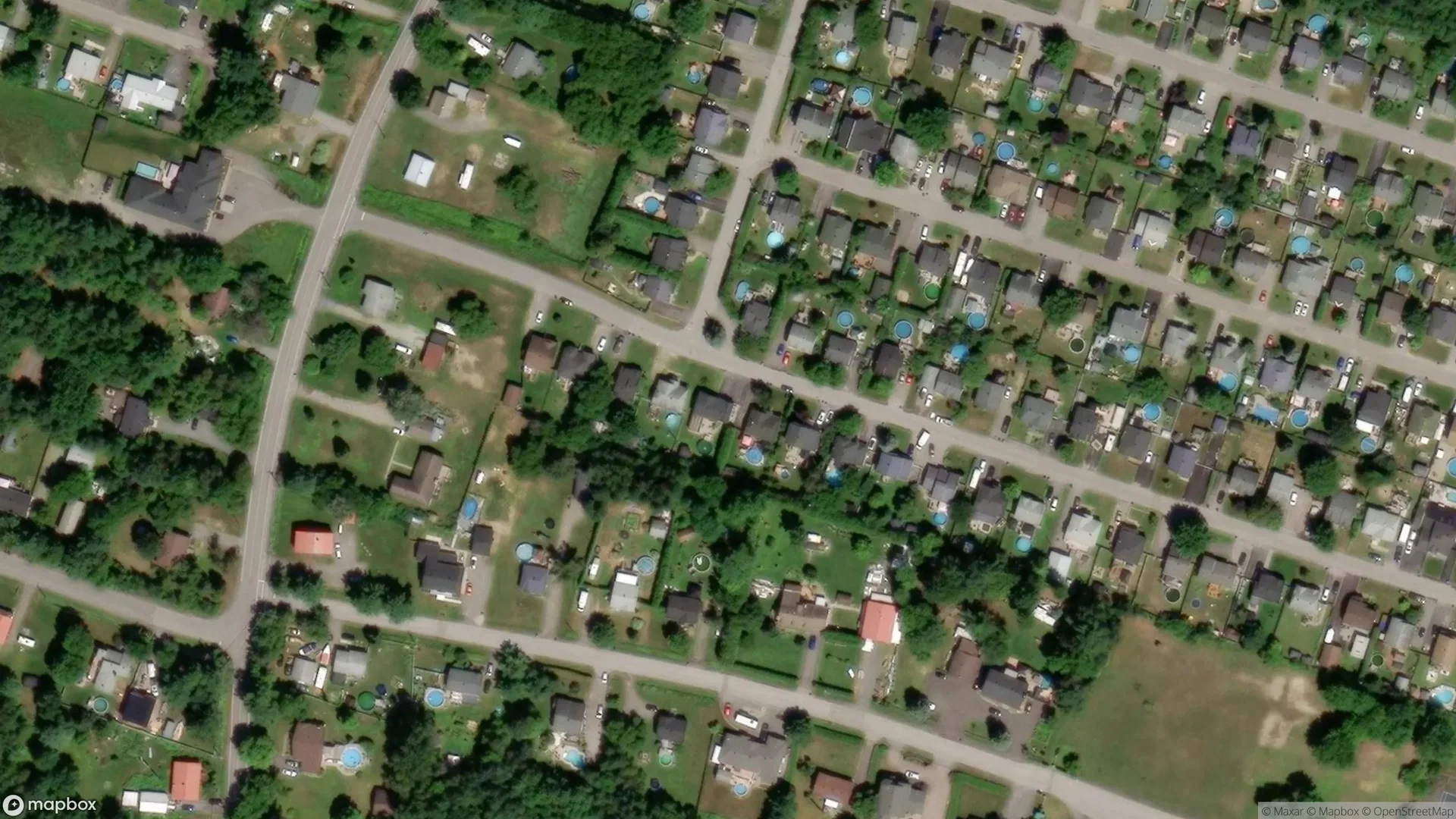 Tax sale property at , Saint-Lin-Laurentides - Photo 2