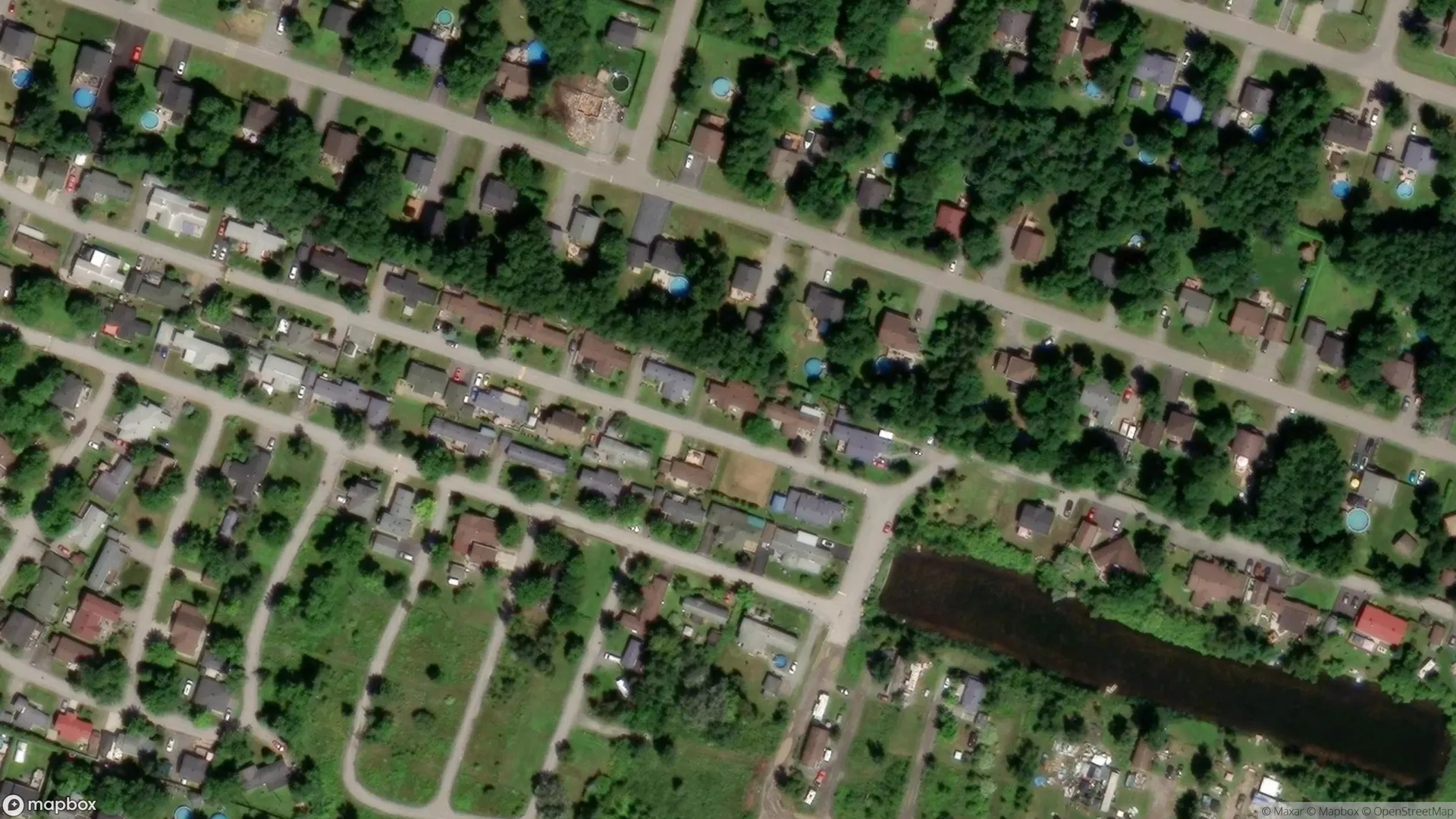 Tax sale property at , Saint-Lin-Laurentides - Photo 2