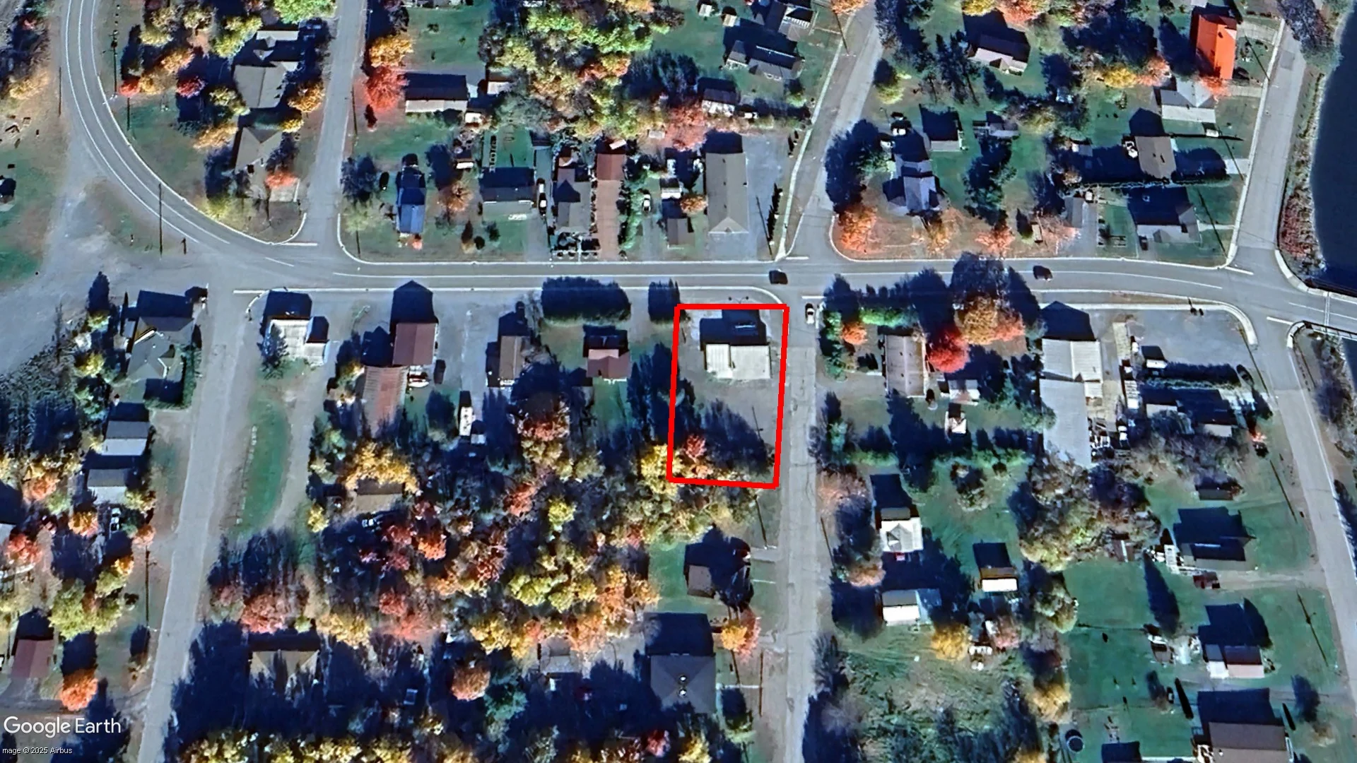 Tax sale property at 27 Frances St, Thessalon - Photo 2