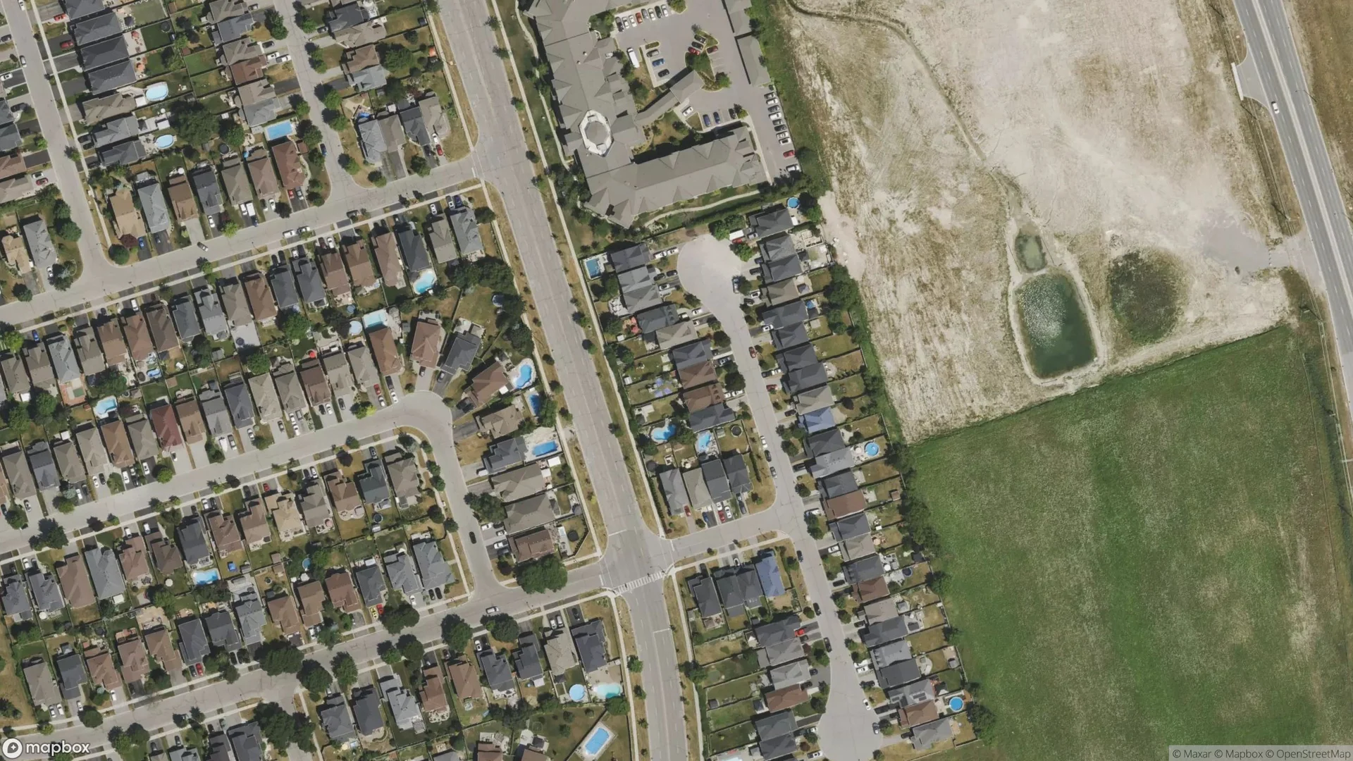 Tax sale property at 14 Breezewood Crt., Whitby, Whitby - Photo 2